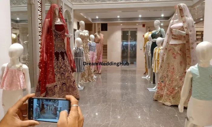 Renus  The Fashion Hub